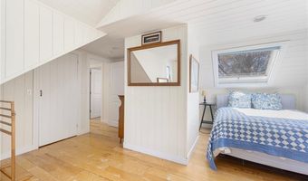 153 Hamilton Ave, Jamestown, RI 02835
