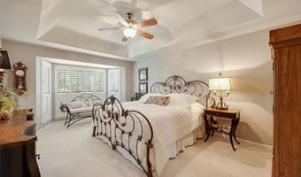 1112 Oak Borough Dr, Ballwin, MO 63021