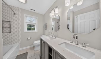 25 Winding Trl, Cheshire, CT 06410