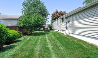 54 Novelty Rd, Warwick, RI 02889