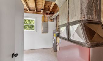 21 Moonlight Dr, Barre, VT 05641