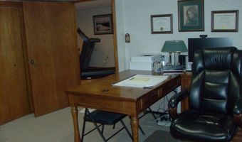1899 Eisenhower Cir, Aberdeen, SD 57401