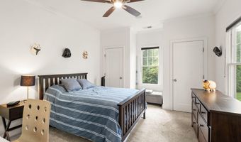 4226 40TH St N, Arlington, VA 22207