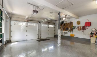 17 Northgate Dr, Albany, NY 12203