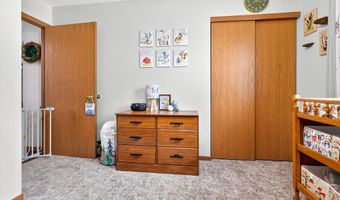 2403 W AMERICAN Dr, Neenah, WI 54956