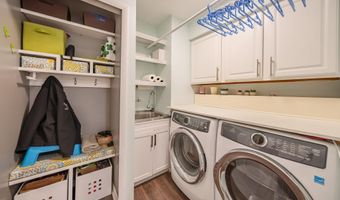 3085 N Foxridge Ct, Ann Arbor, MI 48105