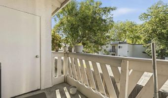 2566 White Oak Pl 6, Escondido, CA 92027