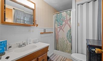 129 Simmonsville Ave, Johnston, RI 02919