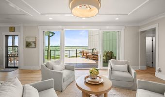2102 Bay St, Beaufort, SC 29902