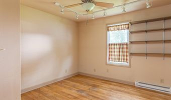 2114 N RICHMOND St, Appleton, WI 54911