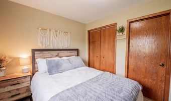 1127 5th St E, Altoona, WI 54720