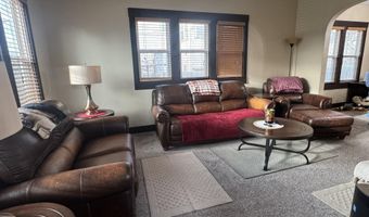 811 S Washington St, Aberdeen, SD 57401