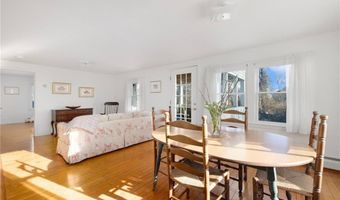 110 HOUSTON Ave, Narragansett, RI 02882