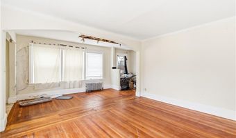 303 Narragansett St, Cranston, RI 02905