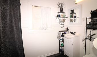 218 S 8th St, Aransas Pass, TX 78336