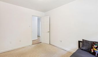 6916 PACIFIC Ln, Annandale, VA 22003