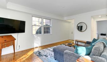 1113 N PITT St #1A, Alexandria, VA 22314