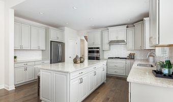 3000 N Spurway Dr, Ann Arbor, MI 48105
