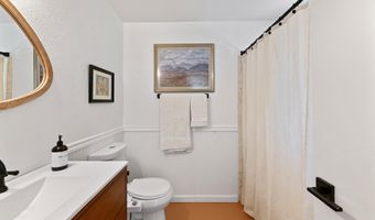 304 Clinton St, Ashland, OR 97520