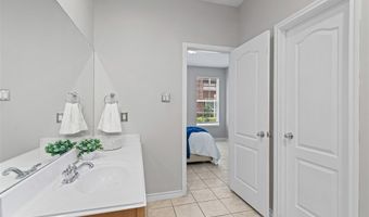 15759 Seabolt 44, Addison, TX 75001