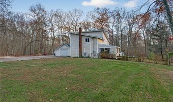 542 Main St, Hopkinton, RI 02833