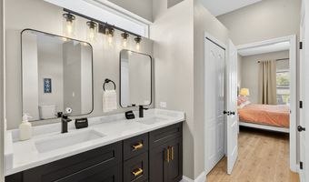 426 SE 22nd St, Cape Coral, FL 33990