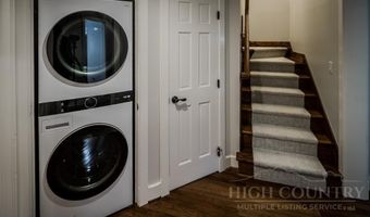 123 Bear Cub Ln 123, Banner Elk, NC 28604