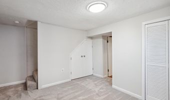 2146 S OAKLAND St S, Arlington, VA 22204