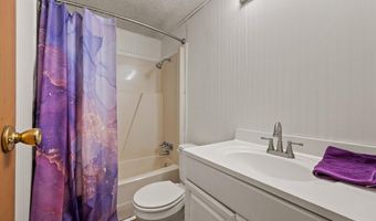 212 H And O Ln, Alvarado, TX 76009