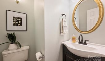 2100 Sablewood Dr, Charlotte, NC 28205