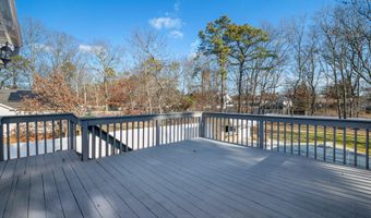 12 6th St, Barnegat, NJ 08005