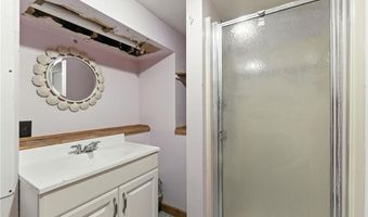 130 S Niantic Dr, Charlestown, RI 02813