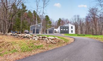 672 Danville Corner Rd, Auburn, ME 04210