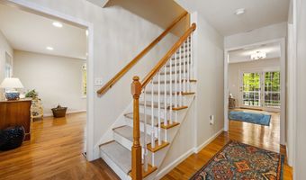1274 Cheshire St, Cheshire, CT 06410