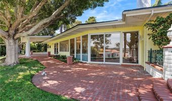 2086 Playa Rd, Carlsbad, CA 92009