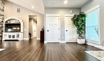 805 Spyglass Hill Dr, Bedford, IN 47421