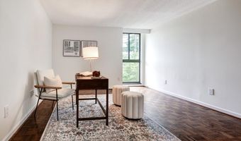 1101 S ARLINGTON RIDGE Rd S 208, Arlington, VA 22202