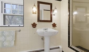 10 Hamilton Hl, Glocester, RI 02829