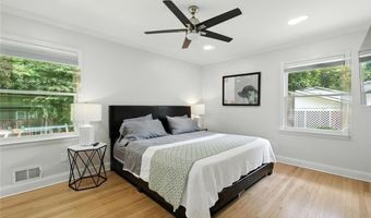 184 Cold Creek Dr, Alpharetta, GA 30009
