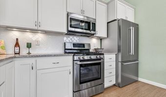 106 Dunn Cir, Ashland, OR 97520