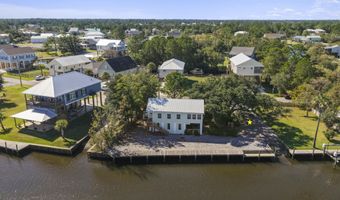 11046 New York St, Bay St. Louis, MS 39520