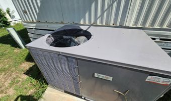 11 Lakeview Dr, Astatula, FL 34705