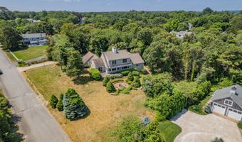 93 Harris Meadow Ln, Barnstable, MA 02630