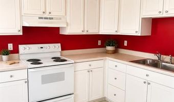 413 Reis Rd, Ballwin, MO 63021