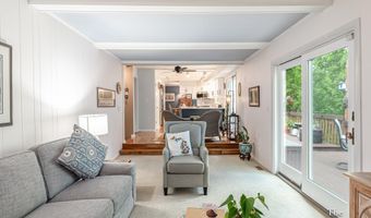 493 Edgeworthe Dr SE, Ada, MI 49301
