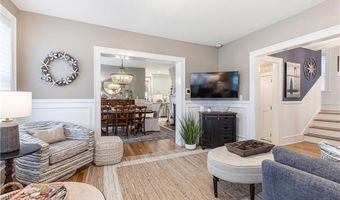 21 Bedlow Ave, Newport, RI 02840