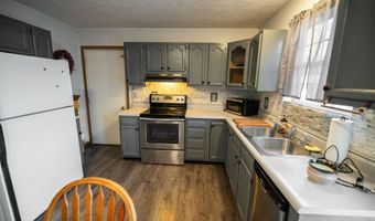 2 Joan Carol Ct, Culloden, WV 25510