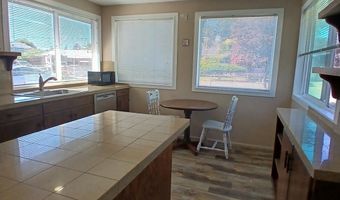 309 S HAZEL St, Brookings, OR 97415