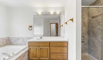 546 N 4th Ave, Addison, IL 60101