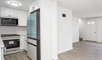 22 Frenier Ave 9, Attleboro, MA 02703